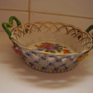 Dresden lattice work small dish with green handles, gilding, applied flowers and forget-me-nots