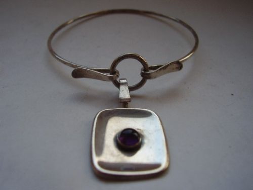 K & E Carlson Cesons Silver Amethyst Pendant Bracelet